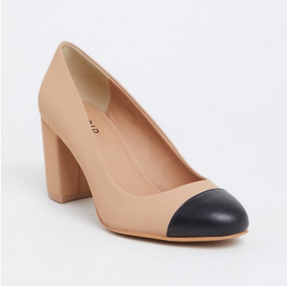 Torrid Cream Black Toed Wedges - Picture 2 of 8